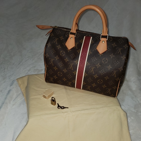100% Authentic LOUIS VUITTON Monogram Speedy 30 - Picture 2 of 8